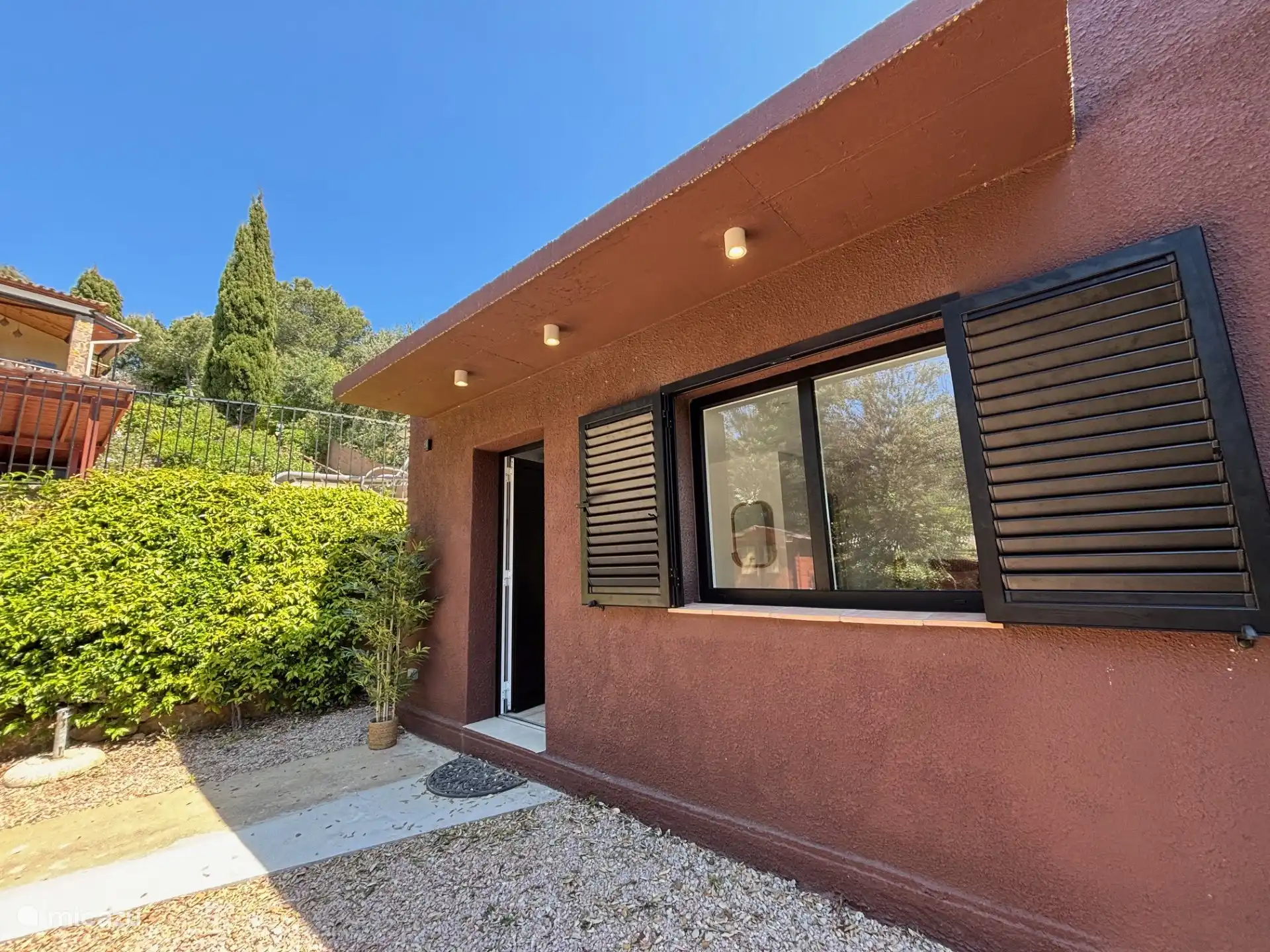 Gästehaus mit Bad für 2 Personen. Diese kann mit dem Haus gemietet werden.