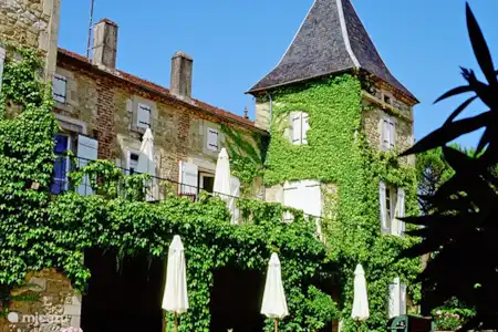 Vakantiehuis Frankrijk, Lot, Prayssac appartement 2p. ap. bij Sprookjesachtig Kasteel .