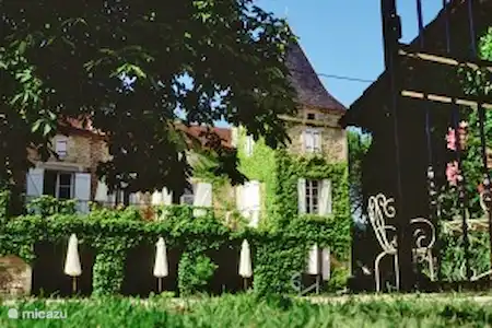 Vakantiehuis Frankrijk, Lot, Prayssac appartement 4p. app. bij Sprookjesachtig Kasteel .
