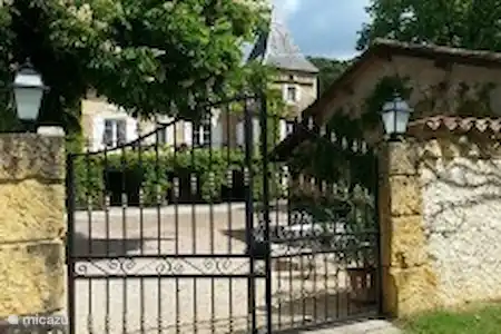 Vakantiehuis Frankrijk, Lot, Prayssac appartement 4p. app. bij Sprookjesachtig Kasteel .