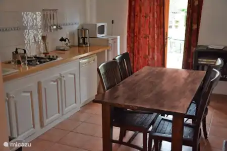 Vacation rental France, Lot, Prayssac - apartment 6p. App. At fairy-like castle .