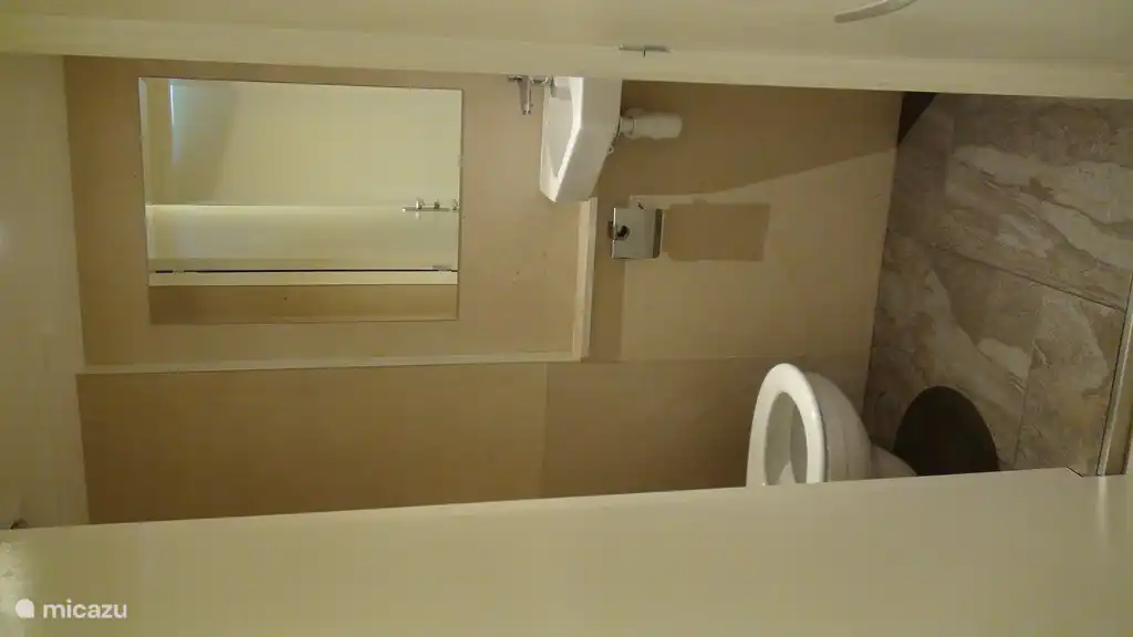 Separates WC in diesem Bungalow, ideal für 6 Personen