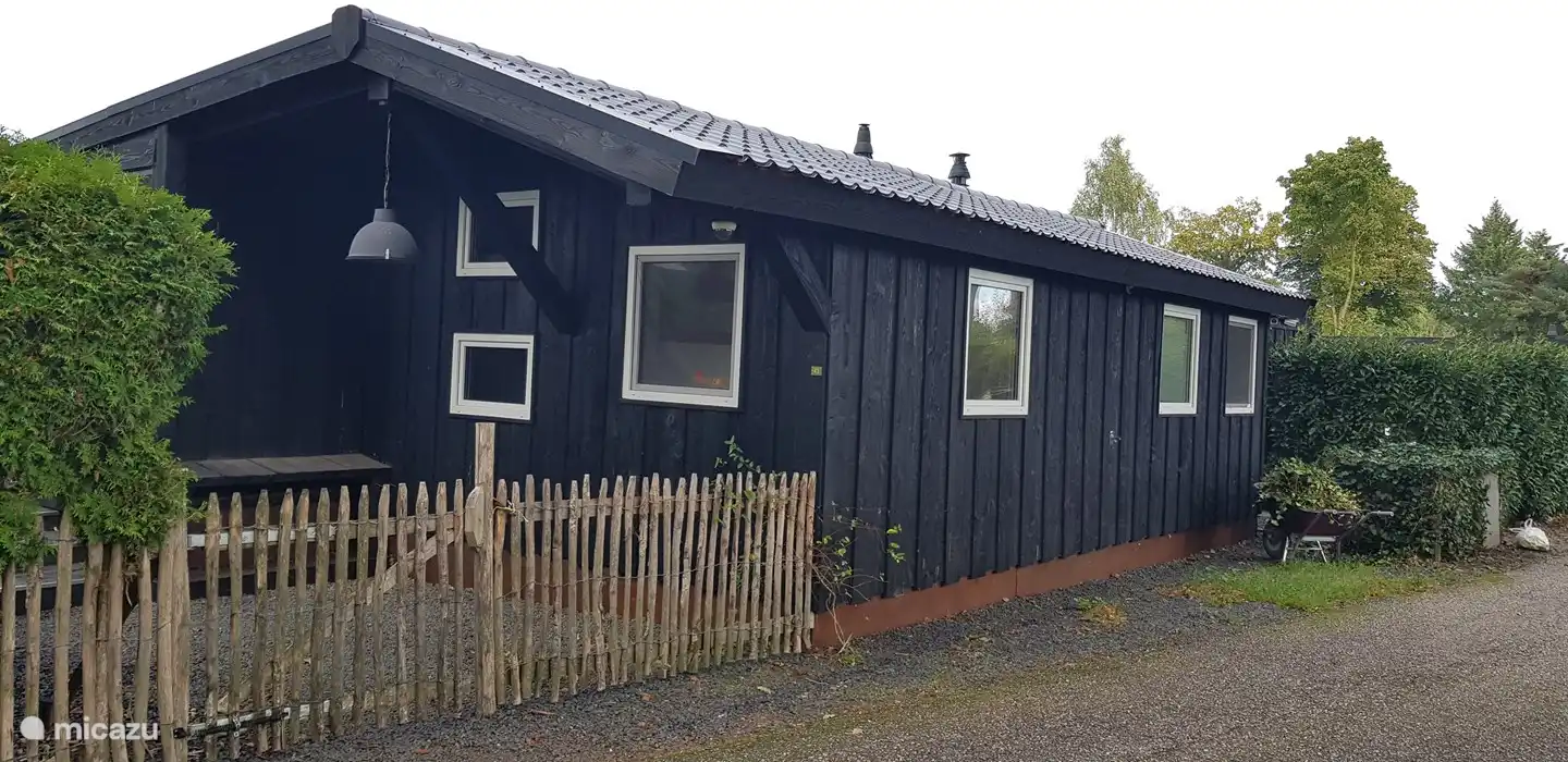 Gut isolierter Bungalow mit Dreifachverglasung in den Schlafzimmern