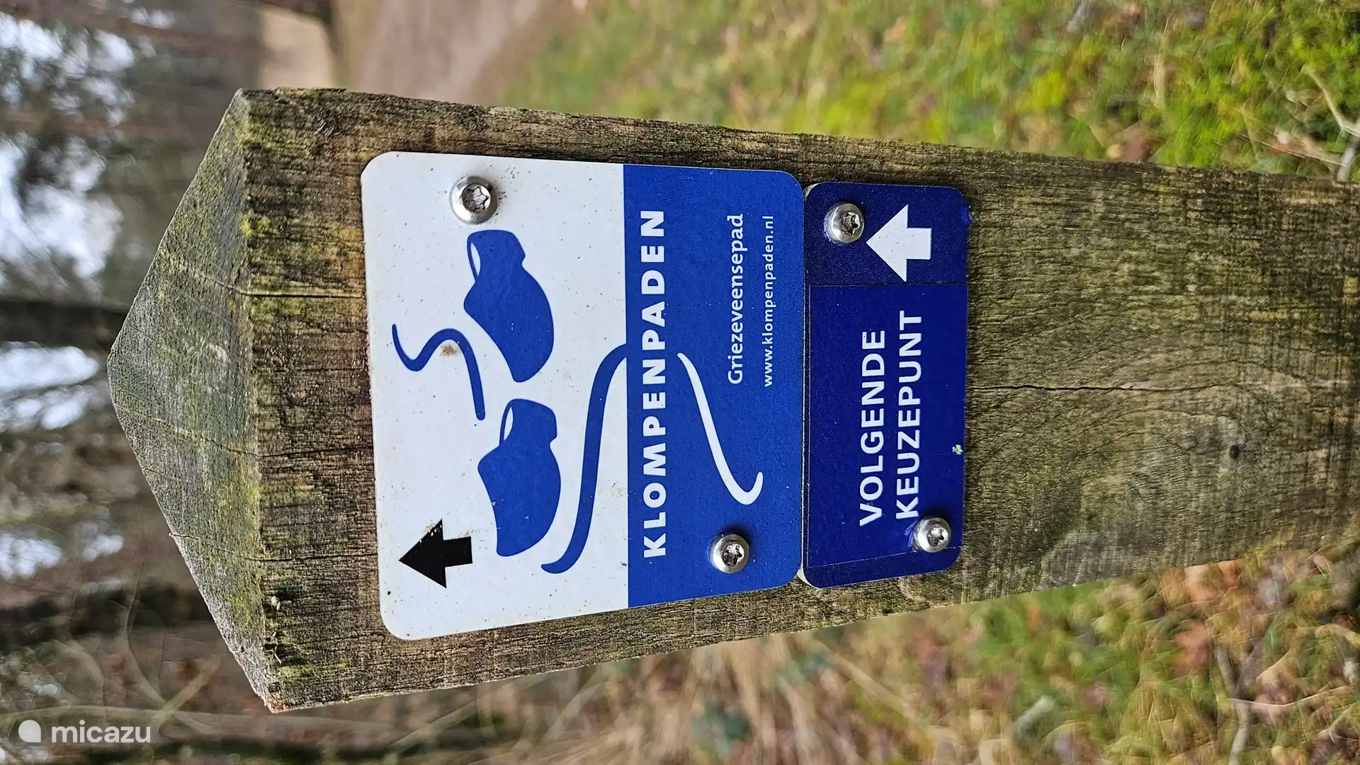 Machen Sie schöne Spaziergänge mit dem Holzschuhweg.