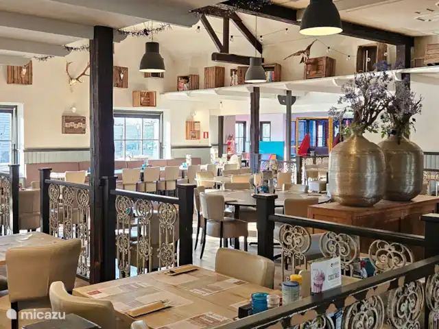 Fort | Pays-Bas, Gueldre, Voorthuizen - bungalow Le restaurant De Gasterij.
Servez Happas, qui est un grand assortiment de petites et délicieuses collations de bonne qualité.