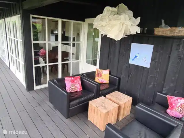 Fort | Pays-Bas, Gueldre, Voorthuizen - bungalow Coin salon décontracté avec éclairage extérieur d'ambiance à intensité variable