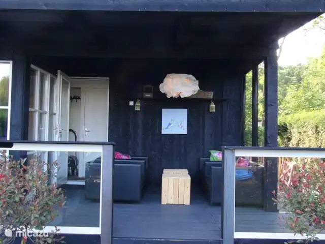 Fort | Pays-Bas, Gueldre, Voorthuizen - bungalow Salon situé à côté de l'entrée.