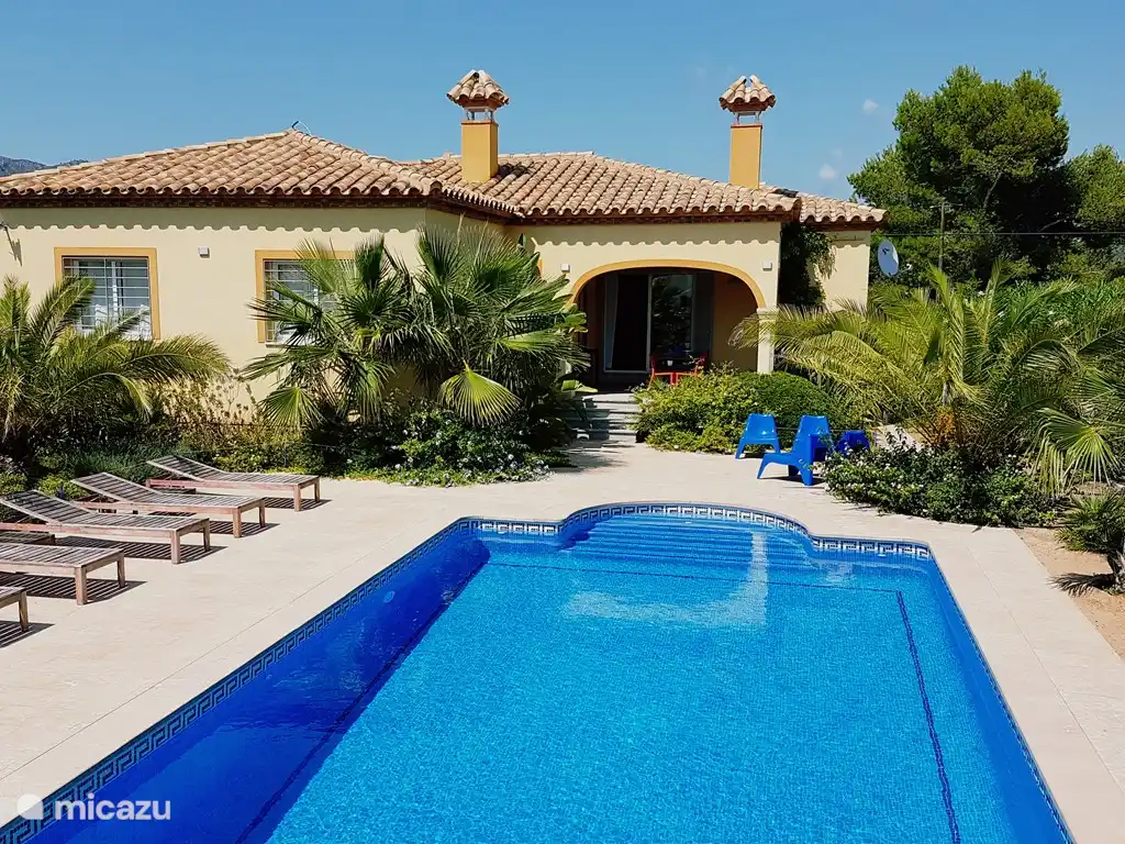 Villa TIBATI Calafat Retreats