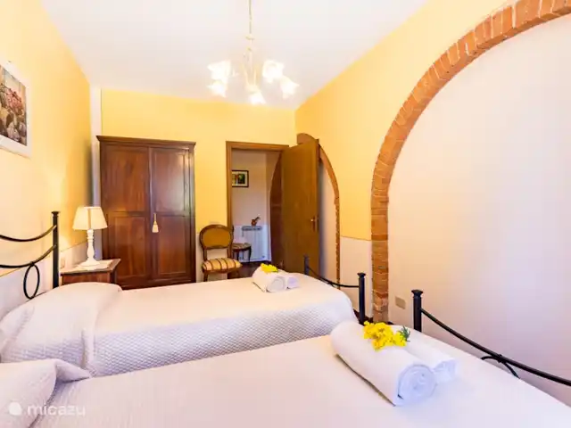 Appartement Ciliegio - Monti 1824 huren in Italië, Toscane, Casole d`Elsa - appartement Slaapkamer met 2 of 3 eenpersoonsbedden - Monti 1824 - Casole d'elsa