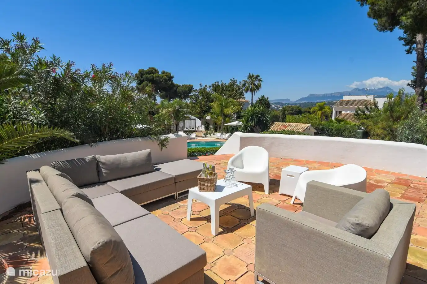 Lounge-Bereich mit herrlicher Brise Wind!