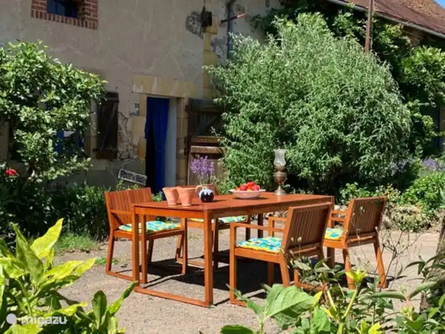 Four à Pain, 6 personnes | France, Allier, Vernusse - gîte / cottage Terrasse au sud