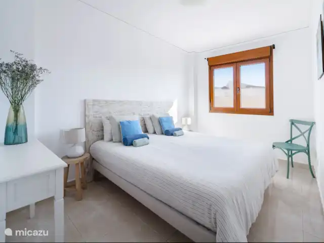 Apartamento Benvinguts en España, Costa Blanca, Jávea - apartamento Dormitorio principal con baño en suite.