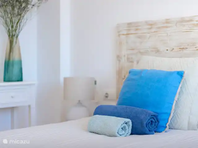 Apartamento Benvinguts en España, Costa Blanca, Jávea - apartamento Una bonita decoración del dormitorio con mucha luz natural.