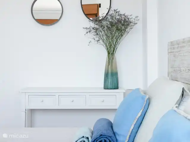 Apartamento Benvinguts en España, Costa Blanca, Jávea - apartamento Tocador y espejos en el dormitorio principal.