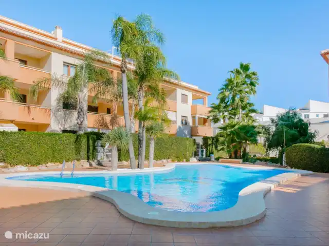 Apartamento Benvinguts en España, Costa Blanca, Jávea - apartamento Piscina comunitaria con zonas de descanso al sol y/o sombra. Puede tomar hamacas del apartamento.