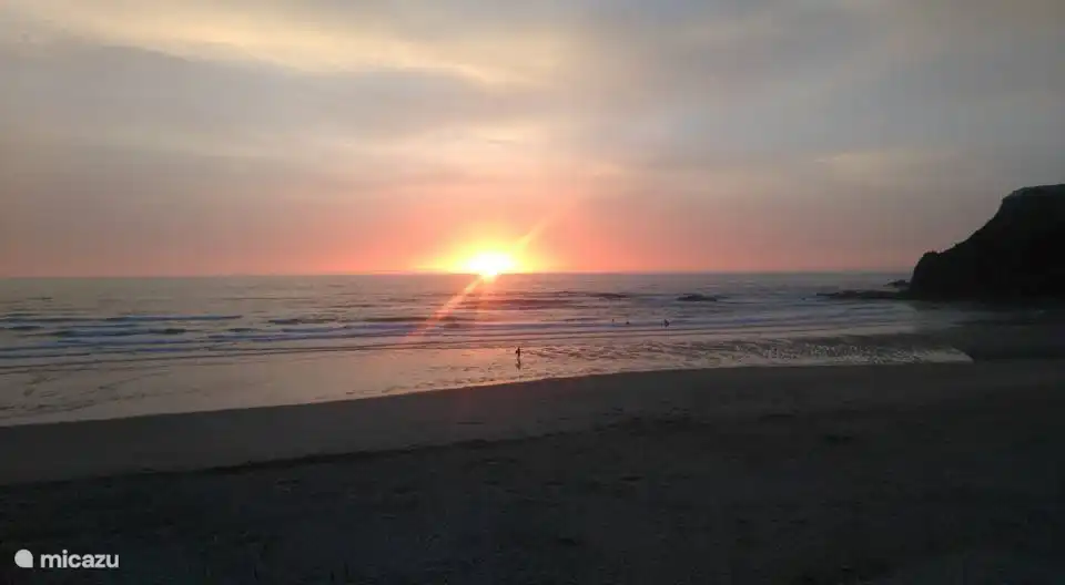 Schöner Strand zu Fuß erreichbar.