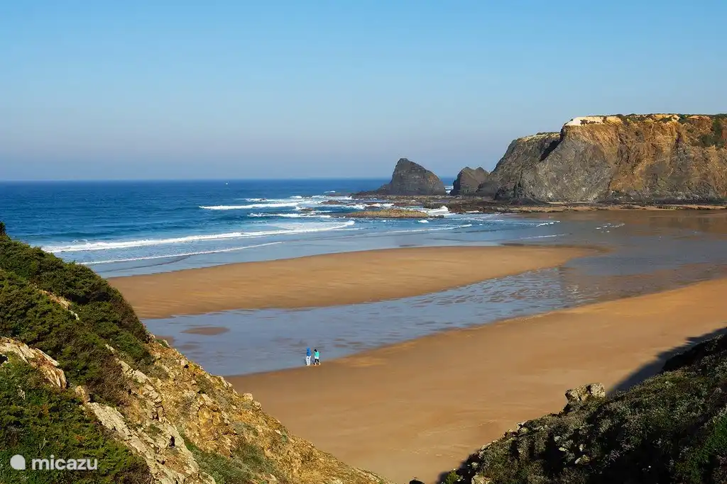 Odeceixe Strand. Es gibt auch einen FKK-Strand in der Nähe.