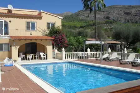 Vakantiehuis Spanje, Costa Blanca, Jalón finca Finca Rustica AIRCO gedeeld Zwembad POOL