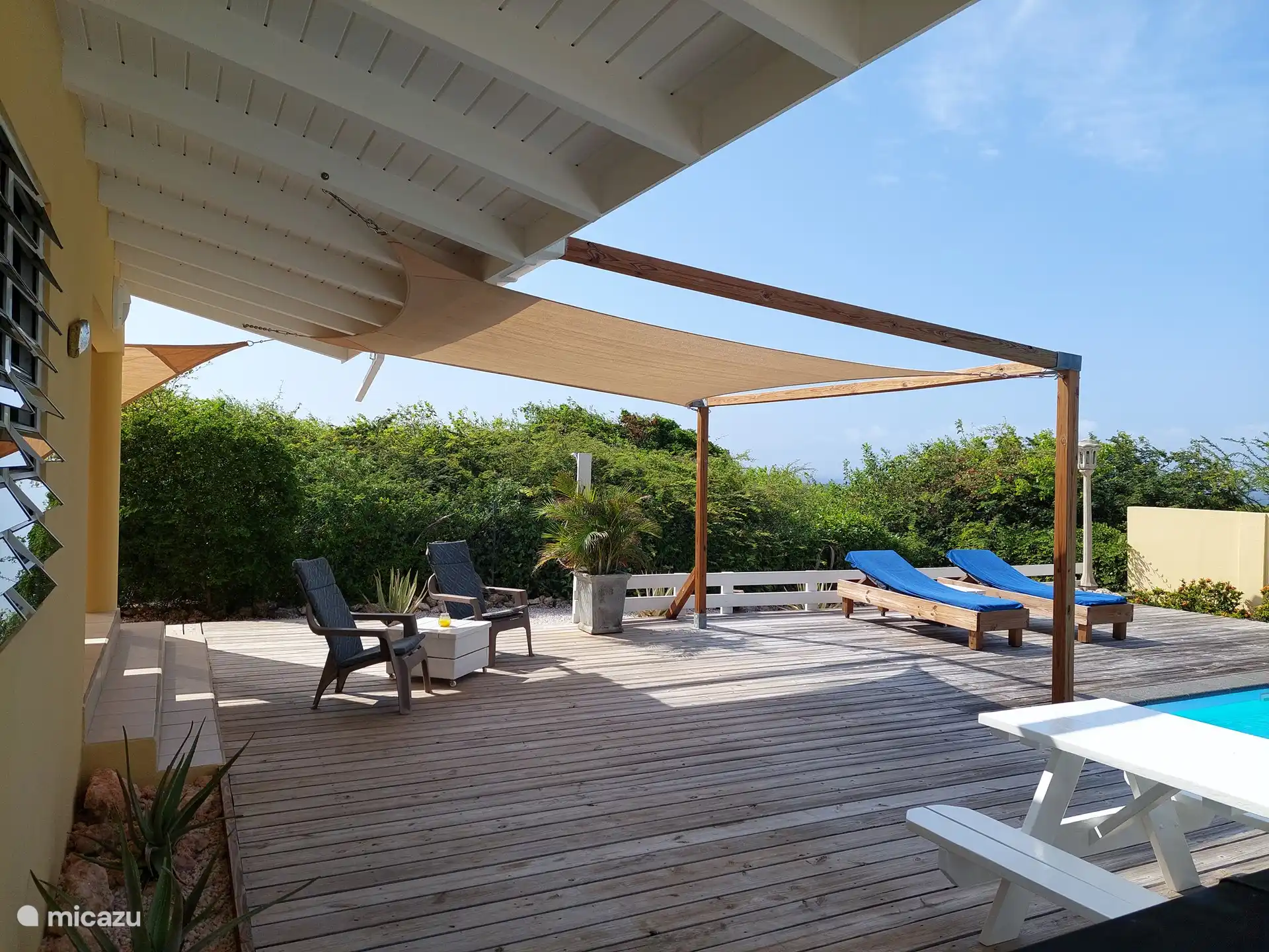 Canopy for extra shade