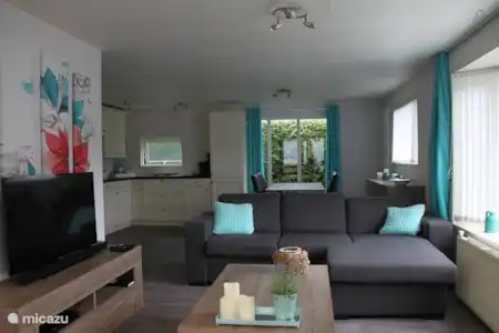 Vakantiehuis Nederland, Gelderland, Putten chalet Roos Huiskamer en keuken