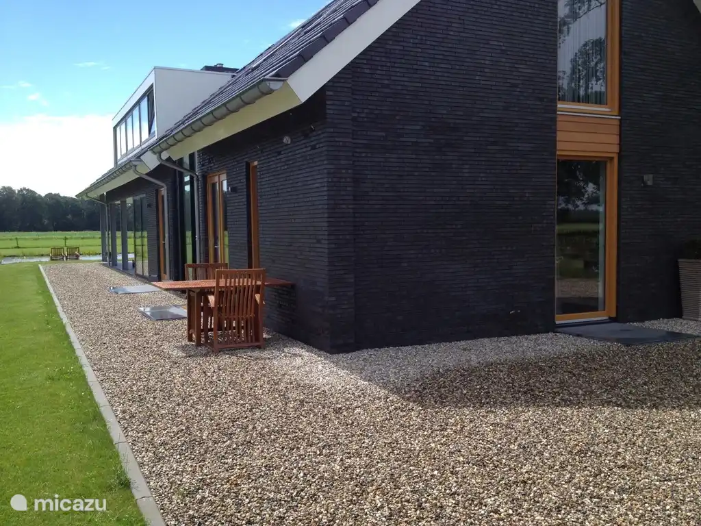 het appartement maakt deel uit van onze woning