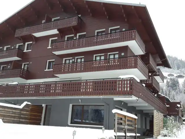 Le Percé Neige, Portes du Soleil | France, Haute-Savoie, La Chapelle-d'Abondance - appartement L'appartement est au rez-de-chaussée à droite sur cette photo