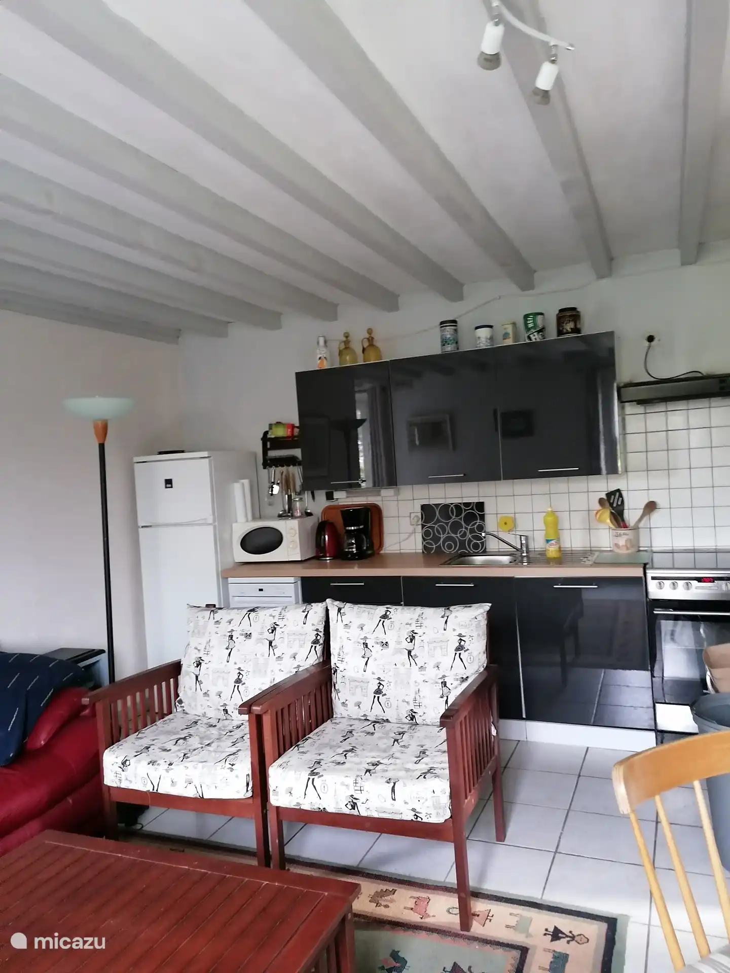 Küchenzeile und Sitzecke