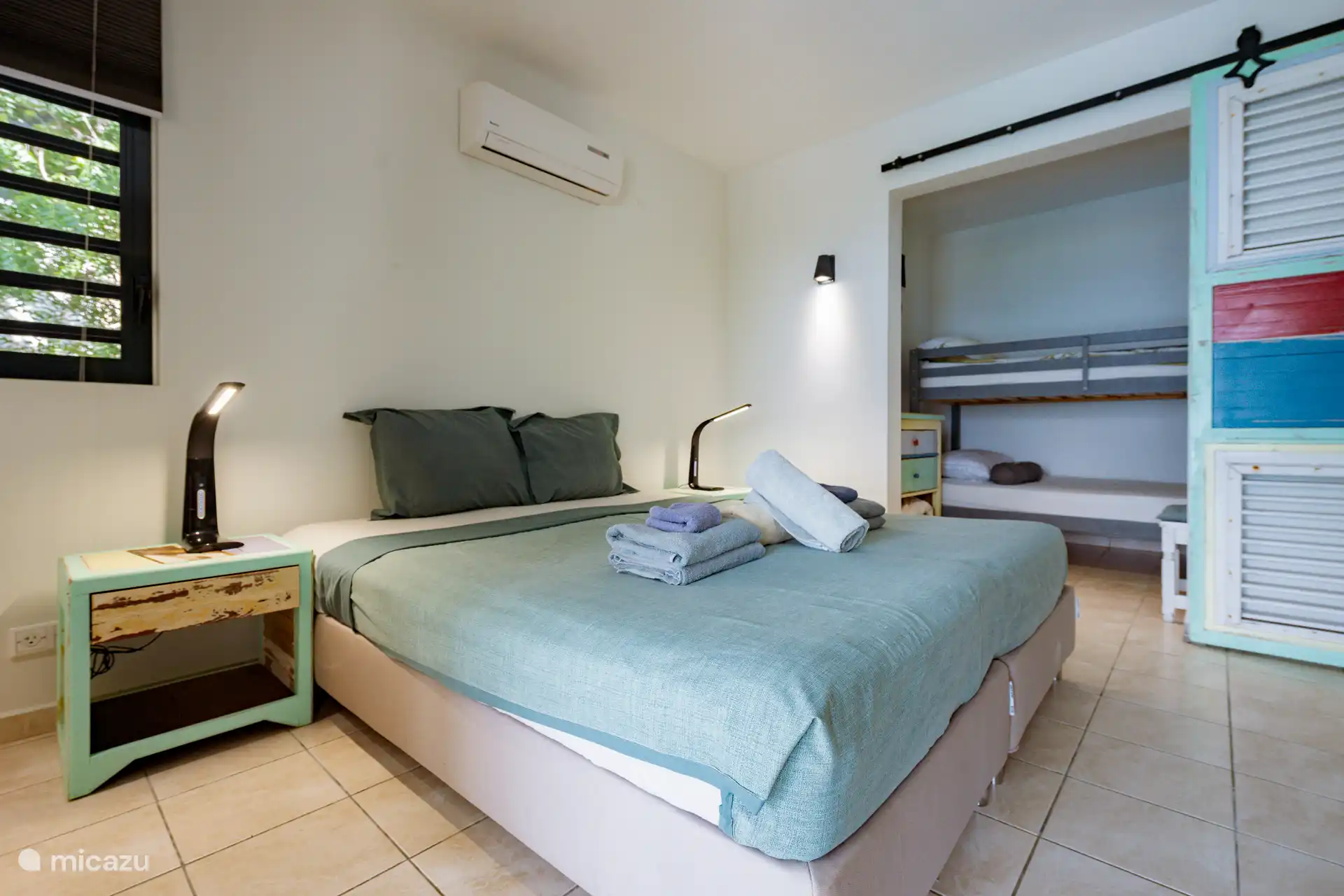 Angrenzend an das vierte Schlafzimmer mit Etagenbetten