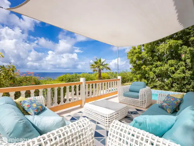 Villa Blenchi | Curaçao, Banda Abou (ouest), Coral Estate, Rif St.Marie - villa Salon situé en bas sur la terrasse au bord de la piscine