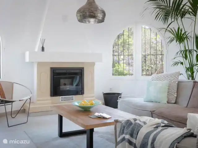 Villa Entre Pinos | Espagne, Costa Blanca, Jávea - villa Le soir, asseyez-vous avec eux tout autour de la cheminée.
