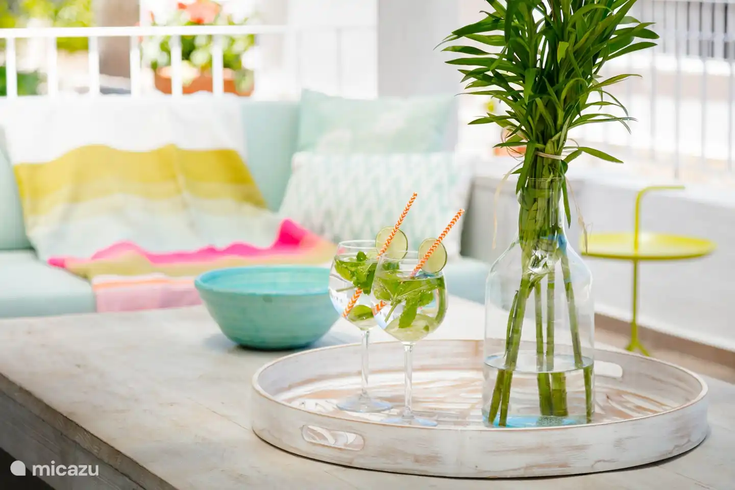 Genießen Sie ein leckeres Getränk im Breezehut.