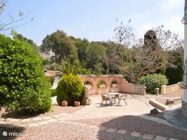 Villa Entre Pinos | Espagne, Costa Blanca, Jávea - villa Une autre terrasse dans le beau grand jardin où vous pourrez profiter du soleil.