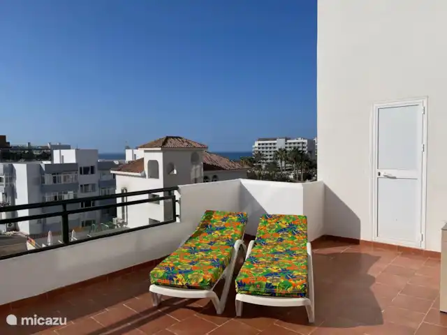 Location de Vacances Espagne, Costa del Sol, Benalmádena, appartement - Plage de Benalmadena Belles chaises de plage