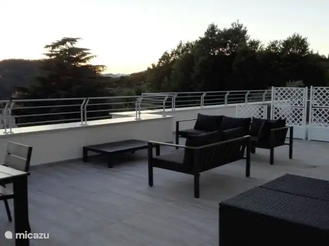 Lerici - Cinque Terre - Toscane No.3 | Italie, Ligurie, Lerici - appartement terrasse avec mobilier de jardin