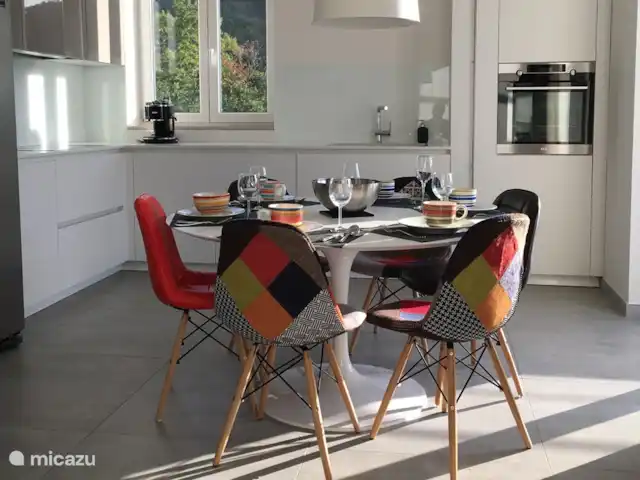 Lerici - Cinque Terre - Toscane No.3 | Italie, Ligurie, Lerici - appartement Cuisine avec table à manger