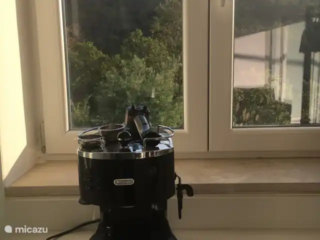 Lerici - Cinque Terre - Toscane No.3 | Italie, Ligurie, Lerici - appartement Machine à expresso avec vue sur le parc