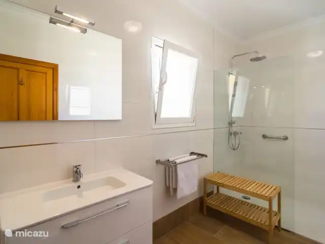 Maison Suzanne | Espagne, Costa Blanca, Benitachell - villa Salle de bains attenante à la chambre principale (chambre avec lit de 2,20 m)