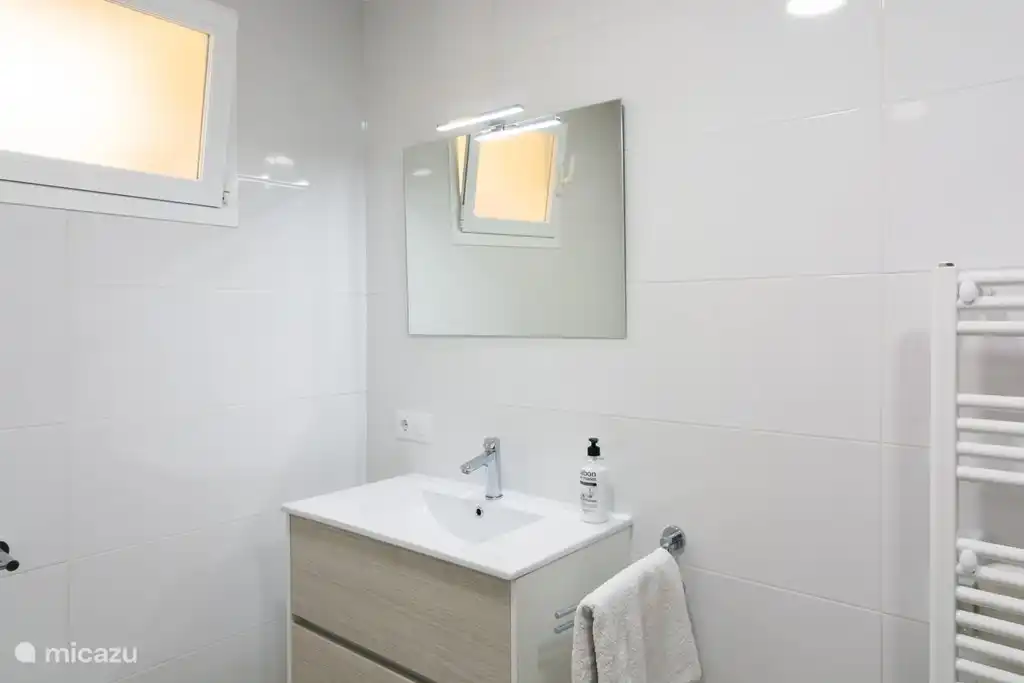 Baño en suite, dormitorio 4