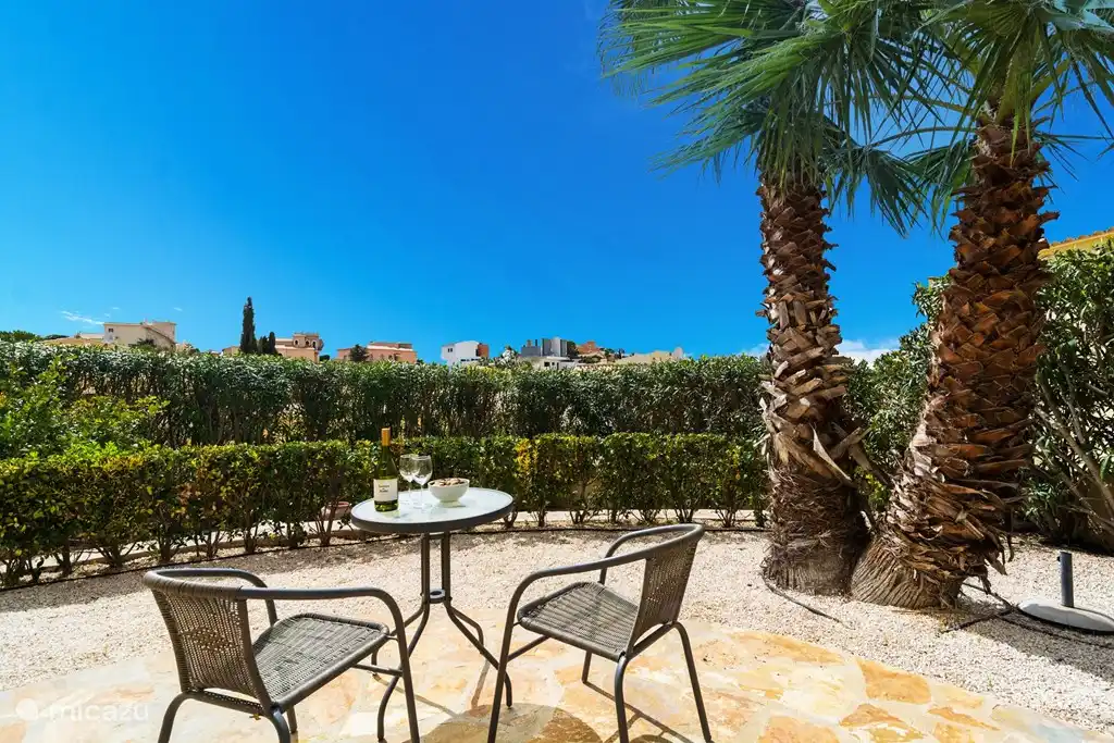 Terraza frente a la habitación 4