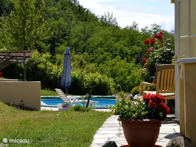 Pian del Gatto | Italie, Ligurie, Pareto - maison de vacances Pian del Gatto. Du côté de la maison, vous trouverez ici la 2ème salle de bain avec 2 douches et 2 WC.