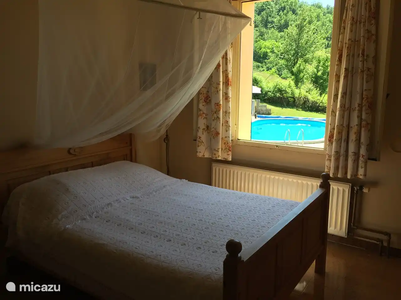 Pian del Gatto de grenen slaapkamer.