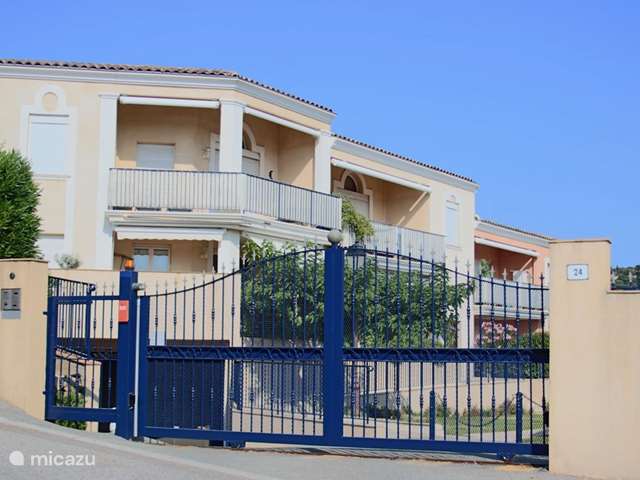 Casa vacacional Francia, Costa Azul, Sainte-Maxime - apartamento ap.A8 les Pins Bleus cerca del mar