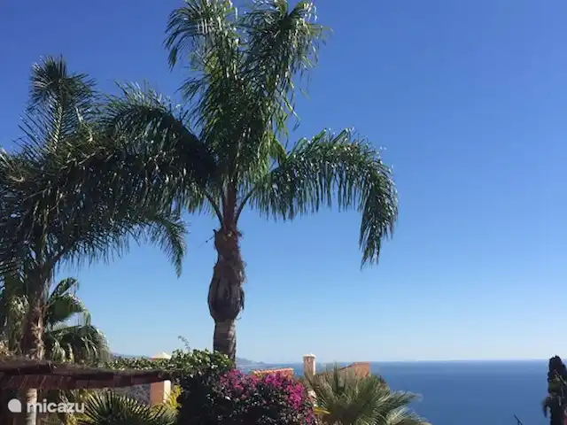 Casa El Balcon | Espagne, Costa Tropical, Almuñécar - maison de vacances Regardez à travers la piscine à débordement