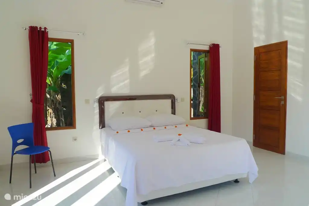 uno de los tres dormitorios