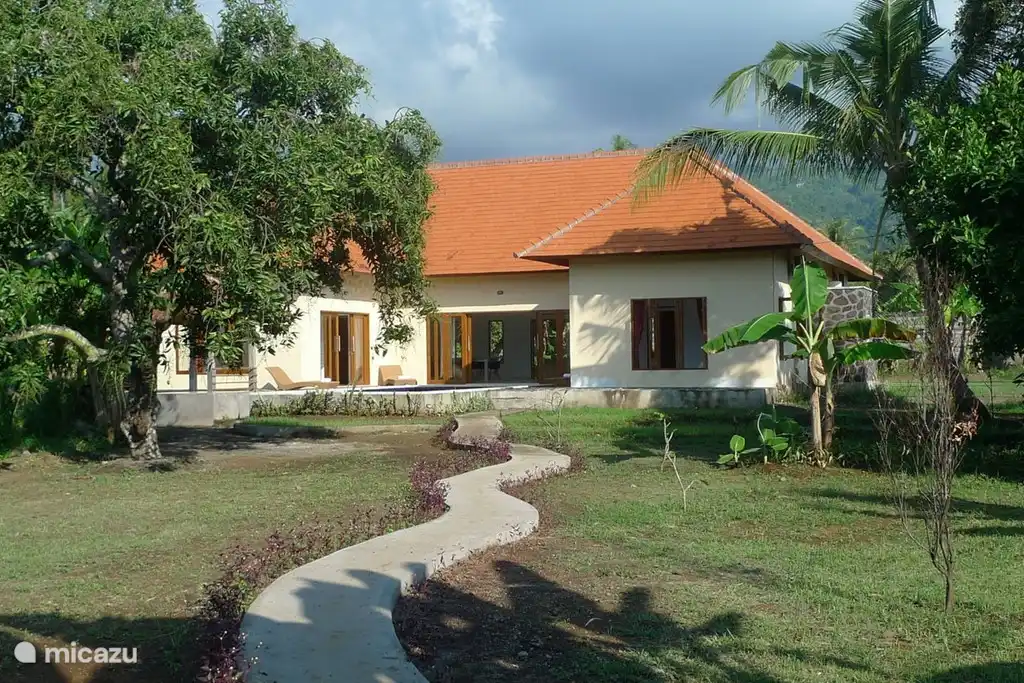 Villa Jompo Lovina