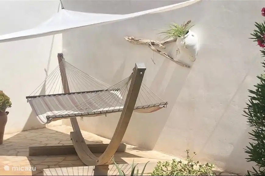 Schöner Ruhepunkt im Garten....