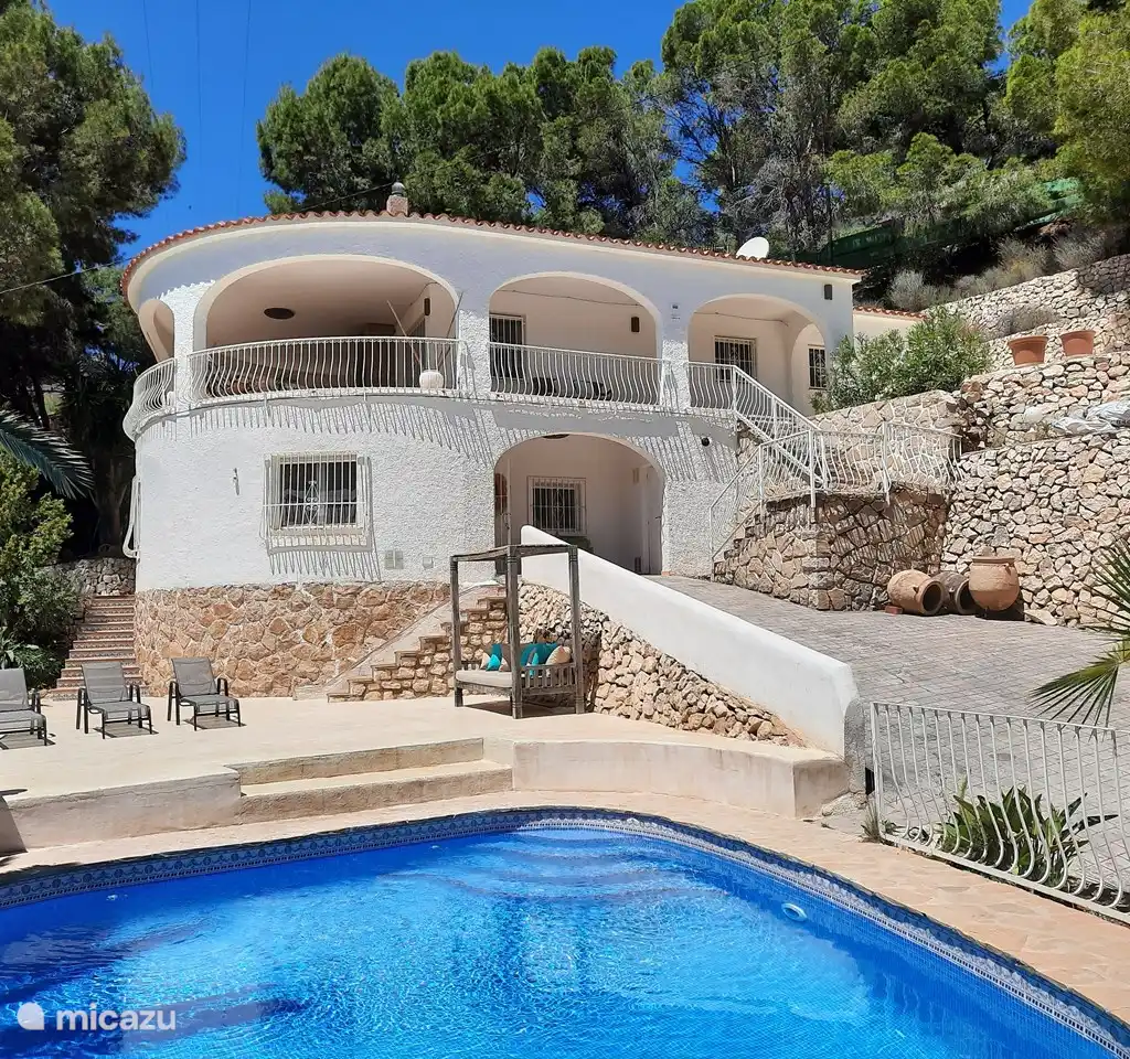 Villa Villa 2-10 p met zeezicht en zwembad in Altea
