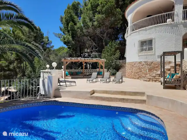 Villa 2-10 p met zeezicht en zwembad huren in Spanje, Costa Blanca, Altea - villa Een heerlijk zwembad hoort er natuurlijk bij!