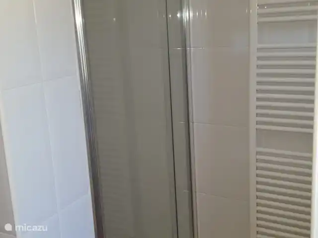 Villa 2-10 p met zeezicht en zwembad huren in Spanje, Costa Blanca, Altea - villa De doucheruimte op de 1e verdieping.