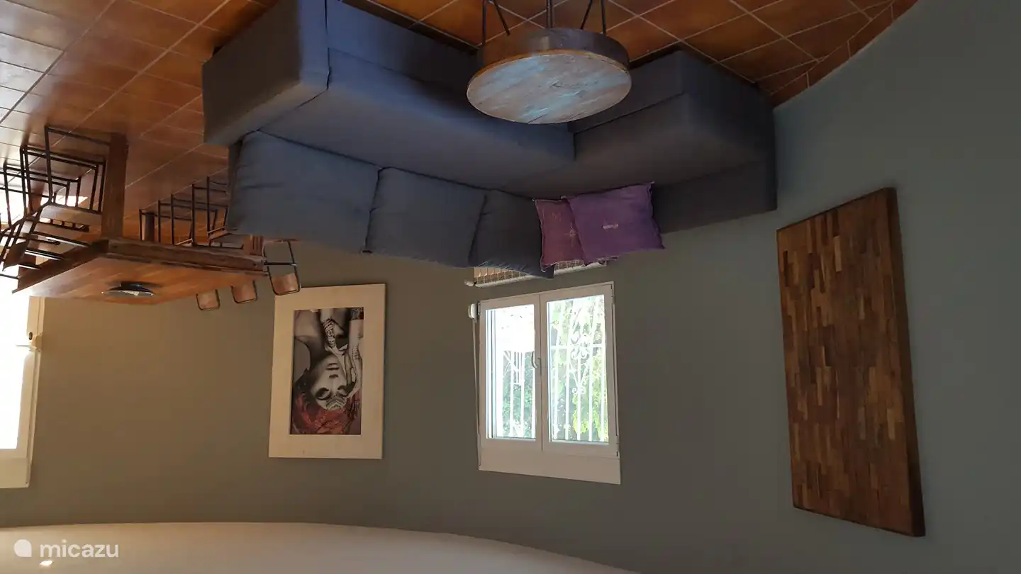 Der Sitz- und Essbereich der Wohnung im Erdgeschoss.